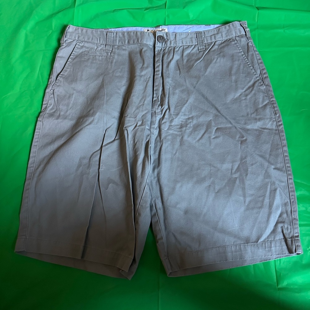 BUNDLE- 5 Men’s Chino Shorts Sz 40